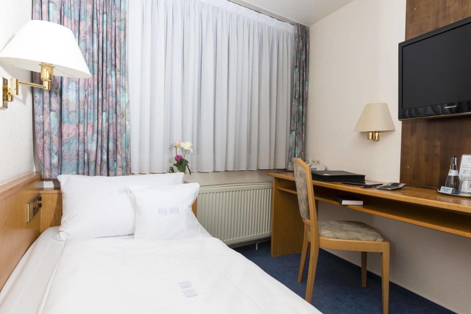 Hotel Adler Waiblingen  Exterior photo