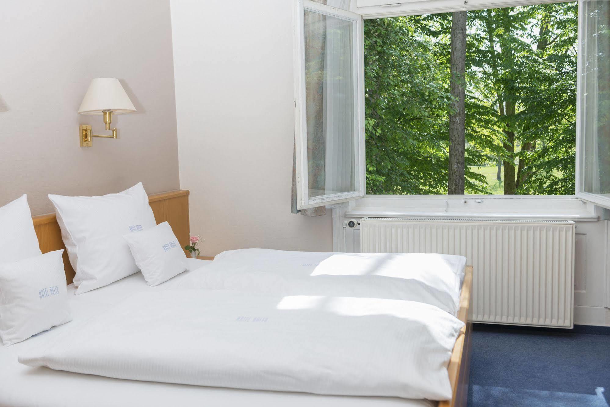 Hotel Adler Waiblingen  Exterior photo
